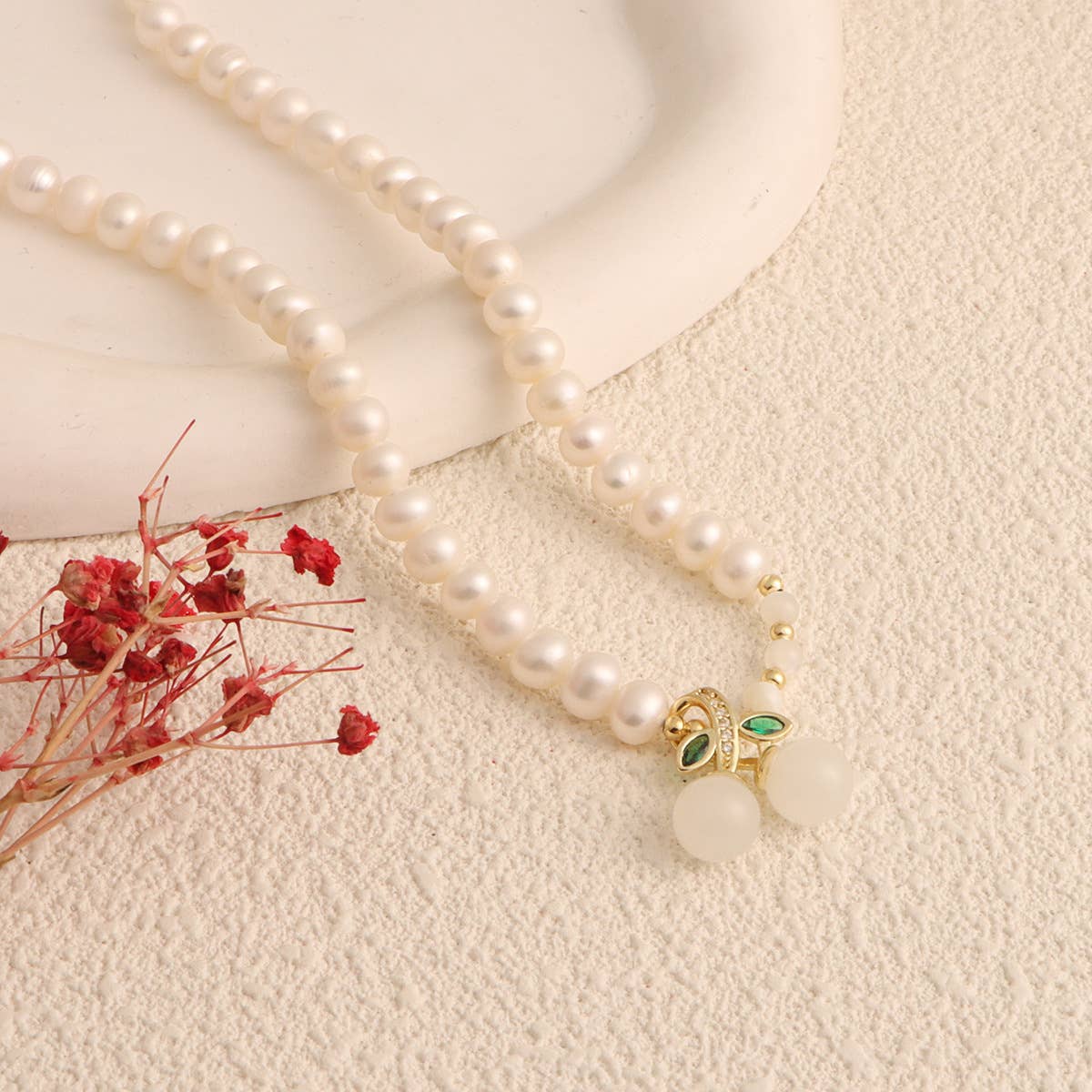 Baroque irregular retro freshwater pearl necklace