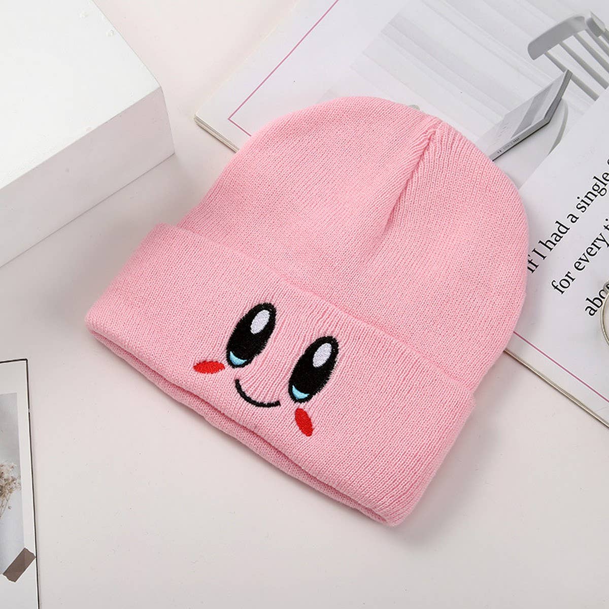 CWAH04353_PINK KIRBY SMILEY KNIT BEANIE