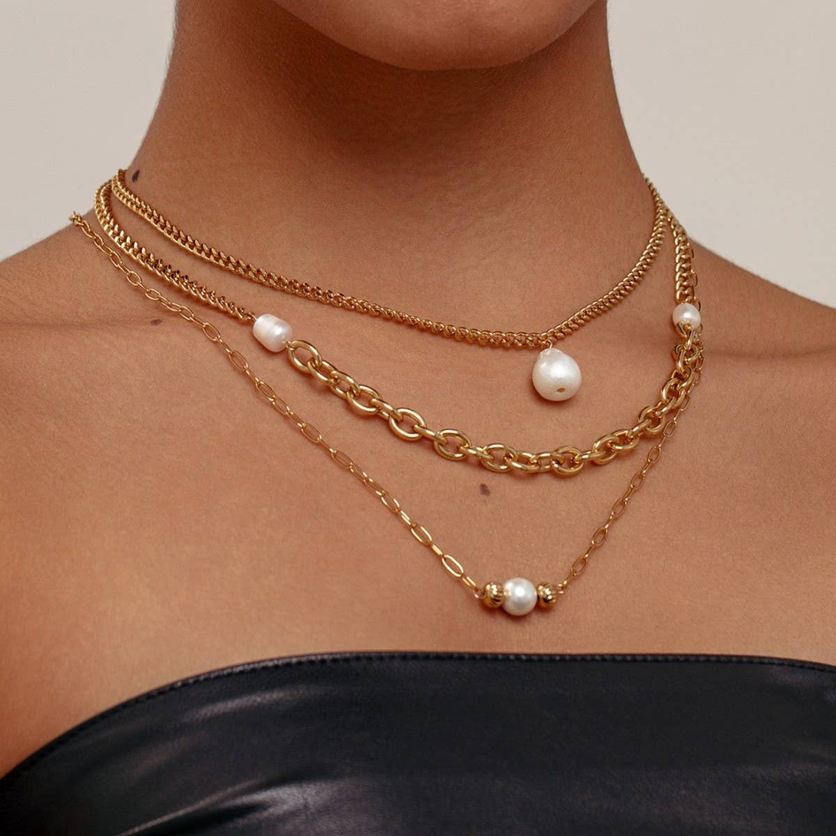FRESHWATER PEARL NECKLACE 18K GOLD PLATED NECKLACE