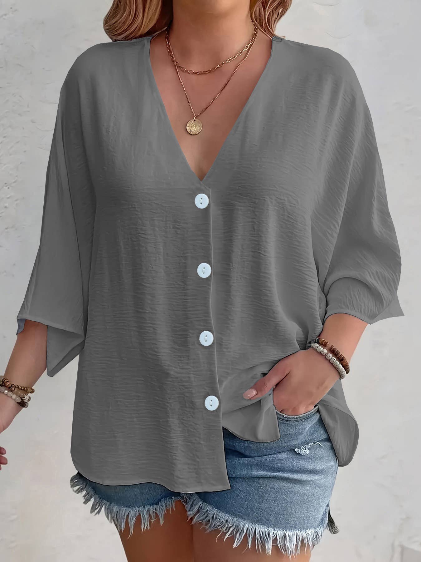 V-neck three-quarter sleeve cardigan