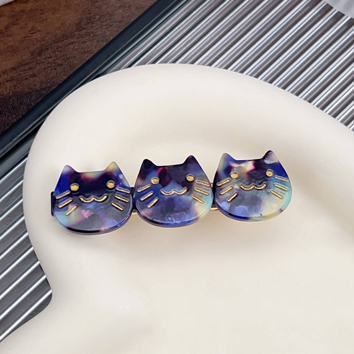 Side clip with sweet and elegant bangs hair clip