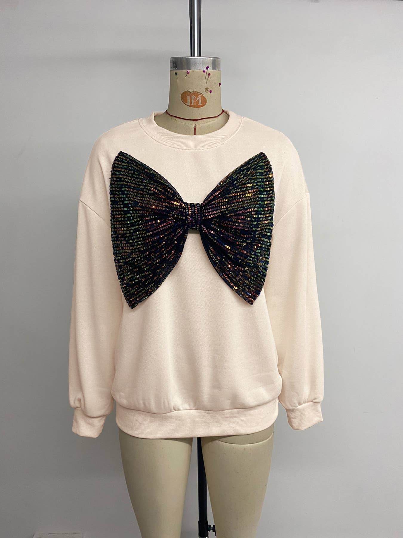 Laid-back style loose sequined bow hoodie