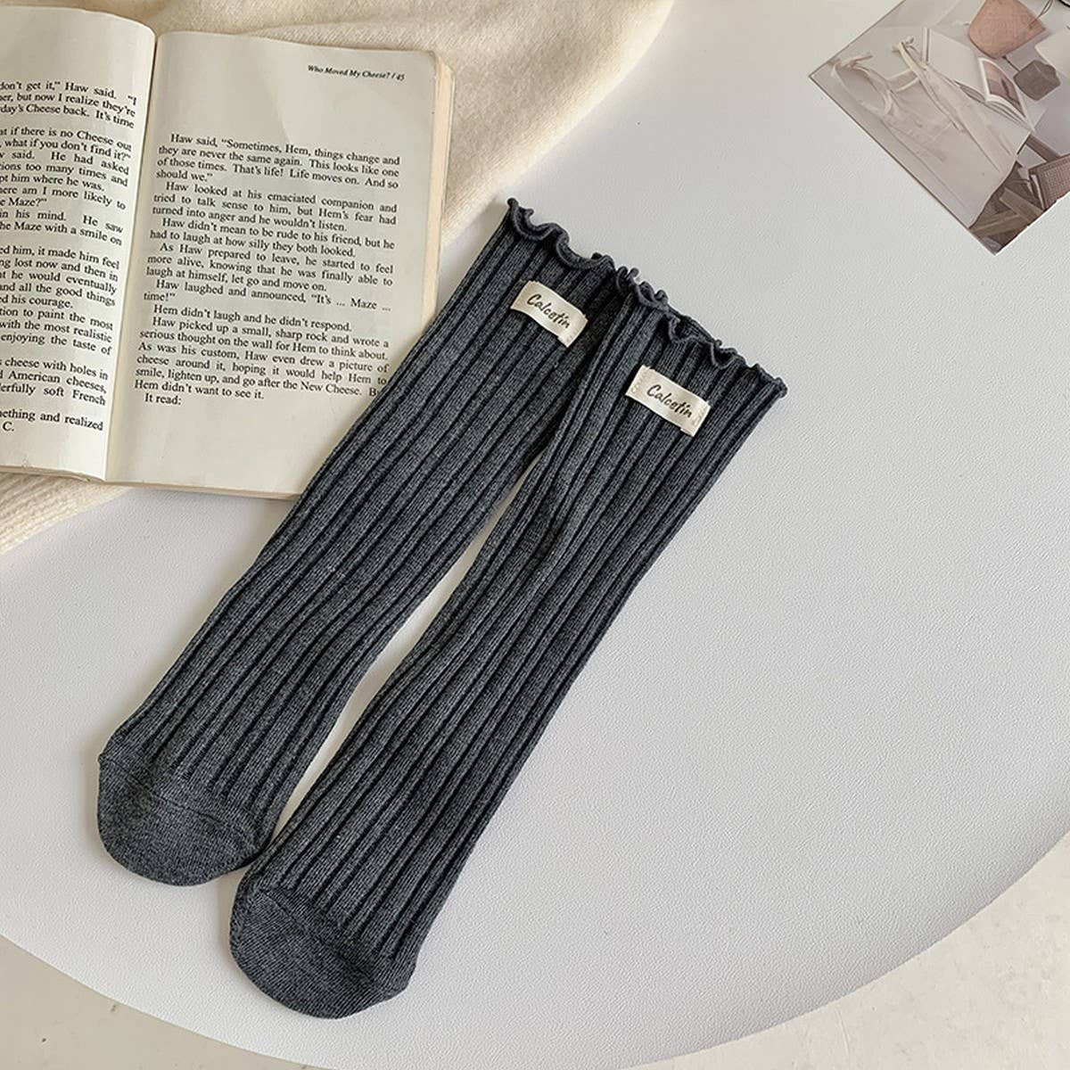WOMEN  FLOWER  EAR EDGE LONG CREW SOCKS
