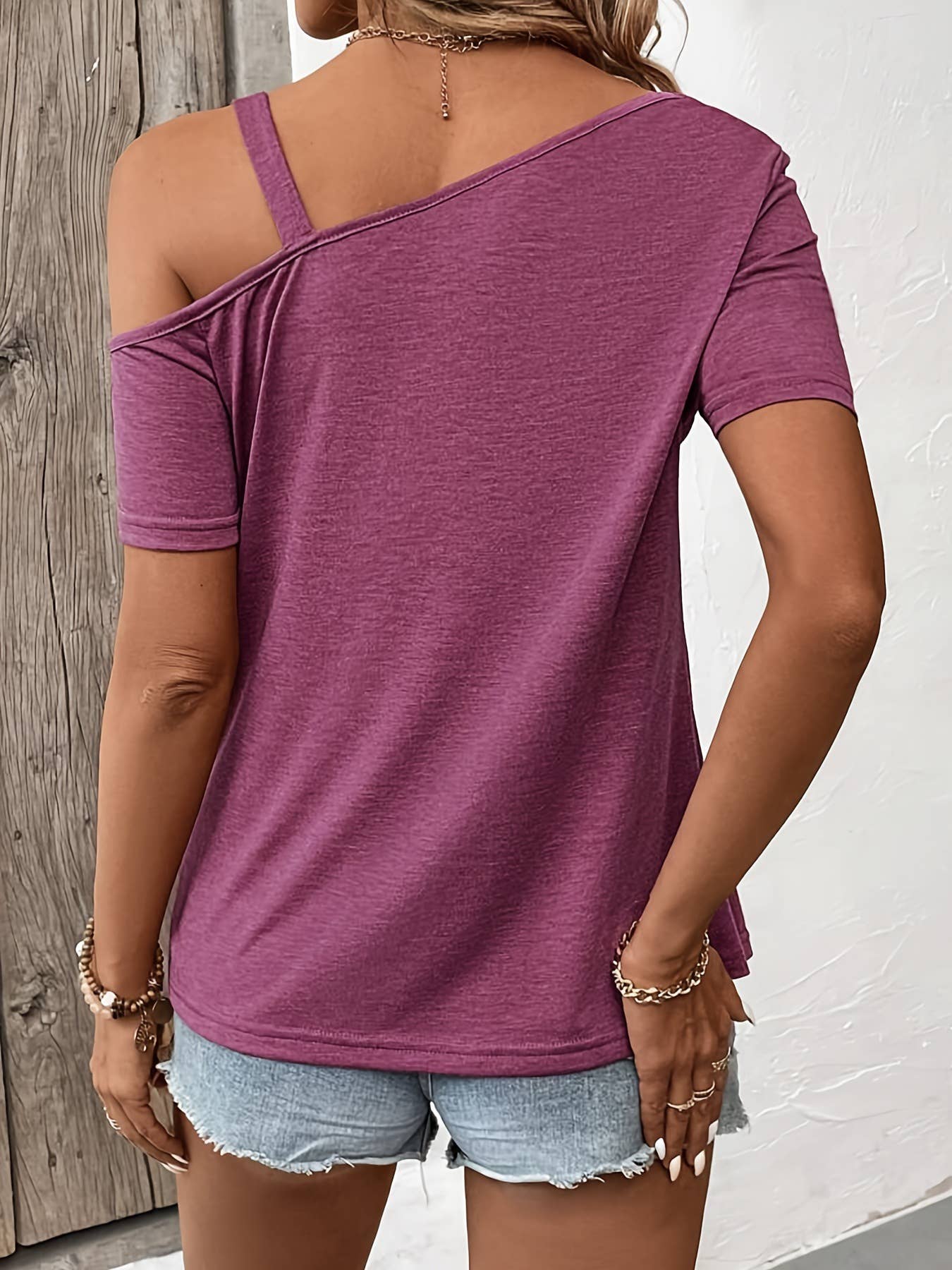 Asymmetrical off-the-shoulder single-button Top