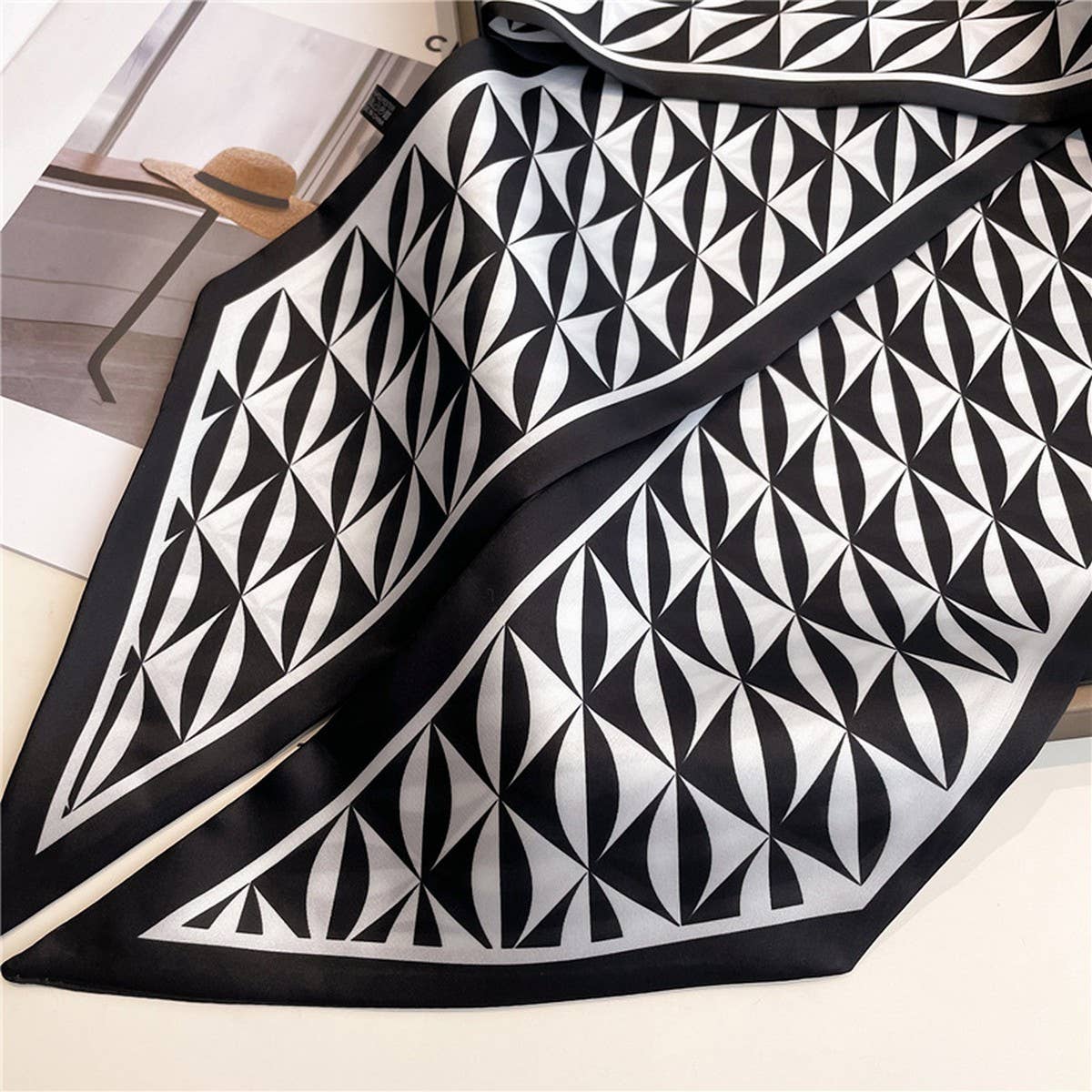 ZEBRA PRINT THIN ANGLED WIDE COLLAR HEAD SCARF_CWASC1530