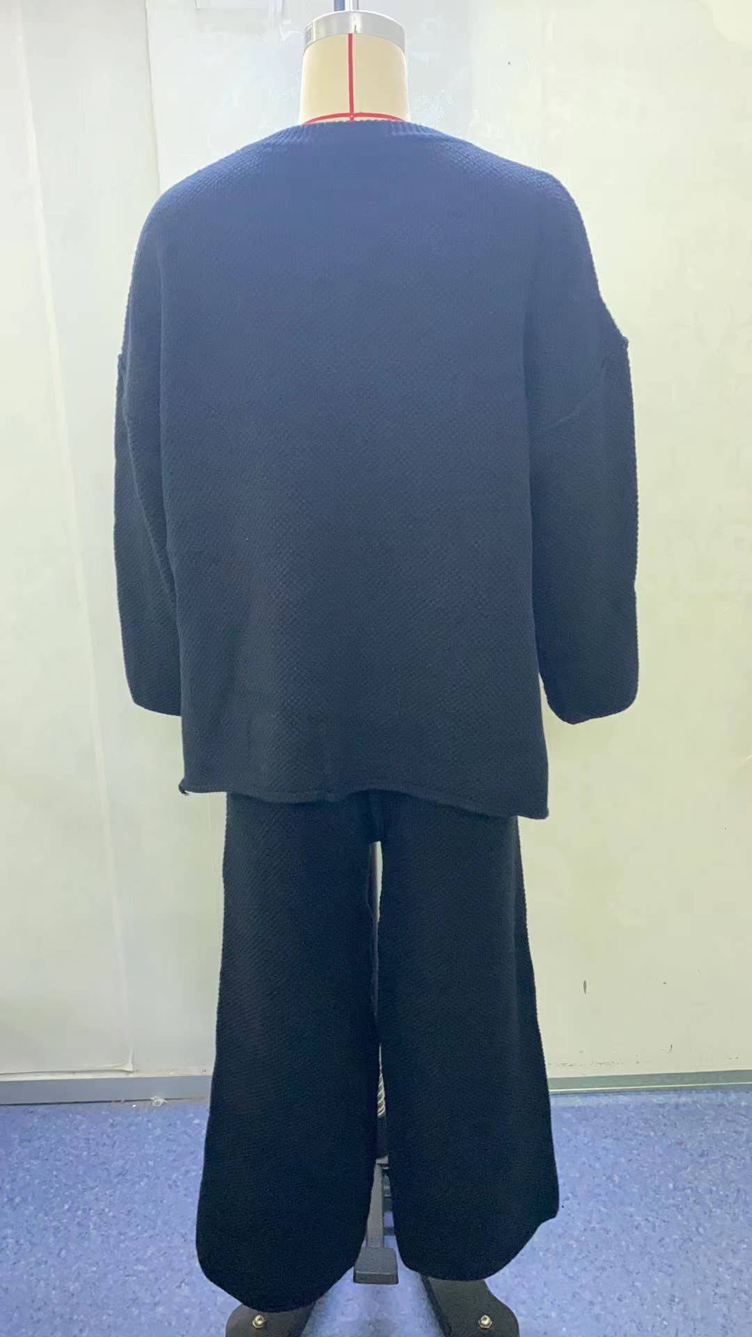 KNIT V-NECK BLOUSE AND SLACKS TWO-PIECE SET