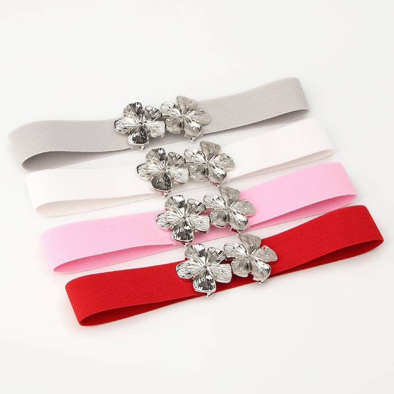 Fashionable flower-buckle decorated belt