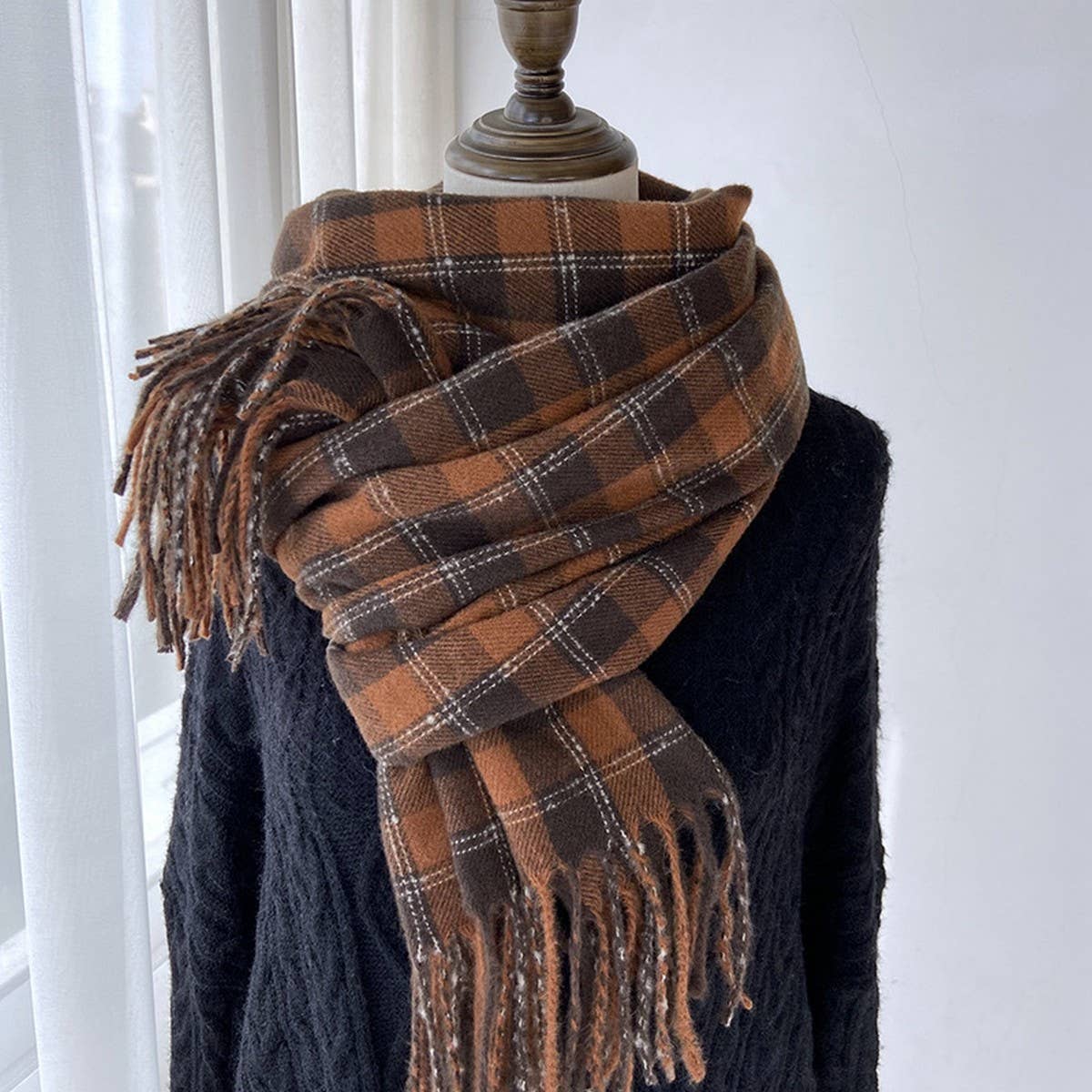 Plaid Tassel Scarf for Women - Retro Winter Warmth_CWASC1454