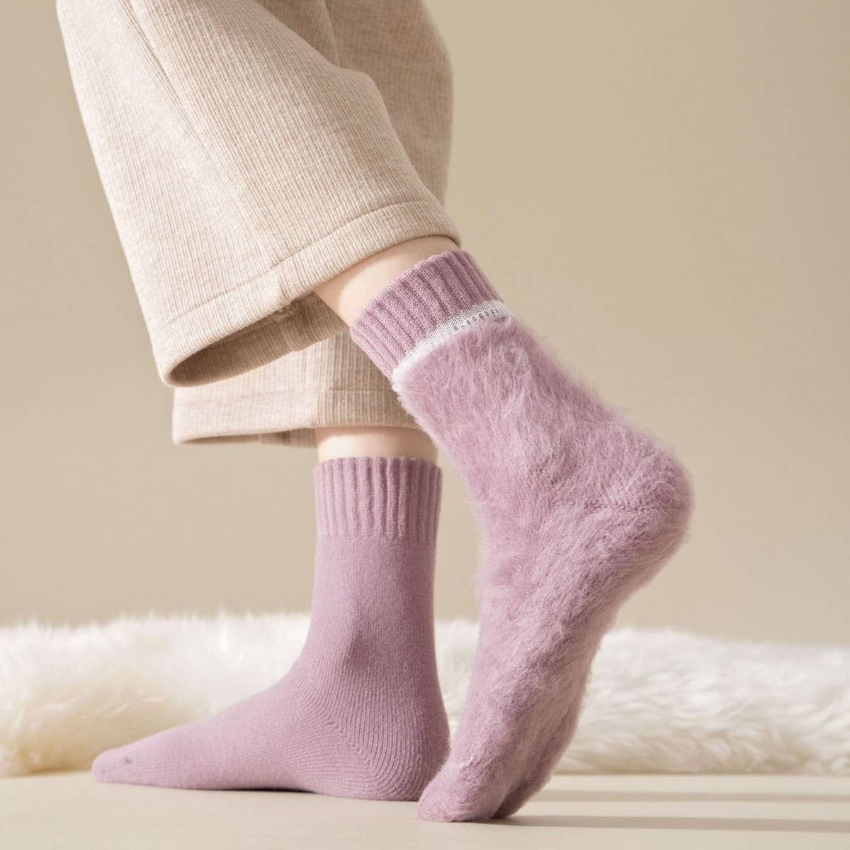 WOMEN'S WINTER FLEECE THICKENED MID-TUBE SOCKS