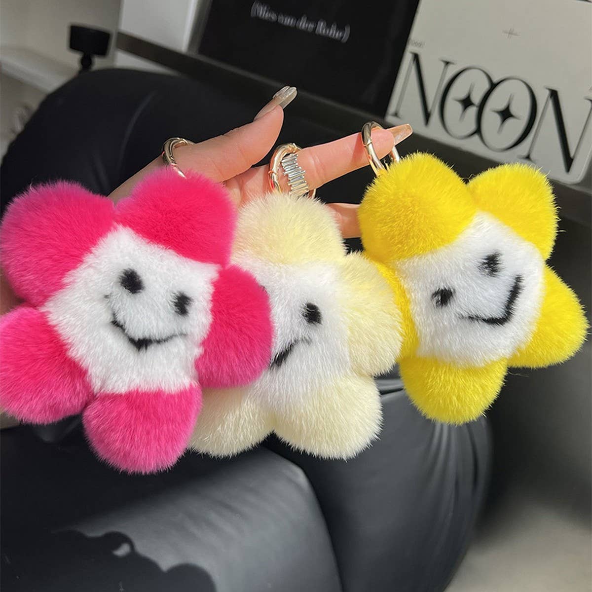 CUTE SMILING LITTLE STAR CAR KEYCHAIN BAG PENDANT