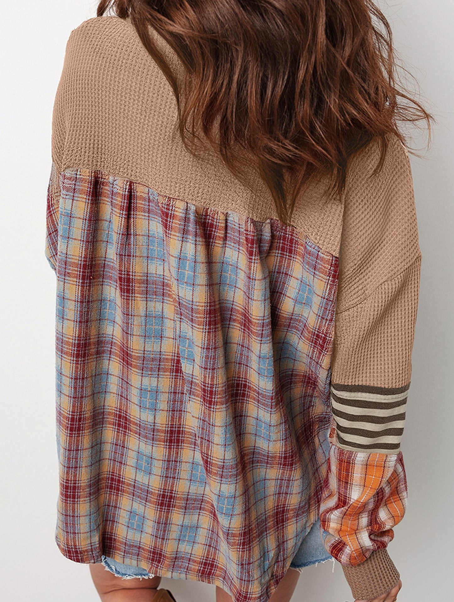 Loose plaid long-sleeved top