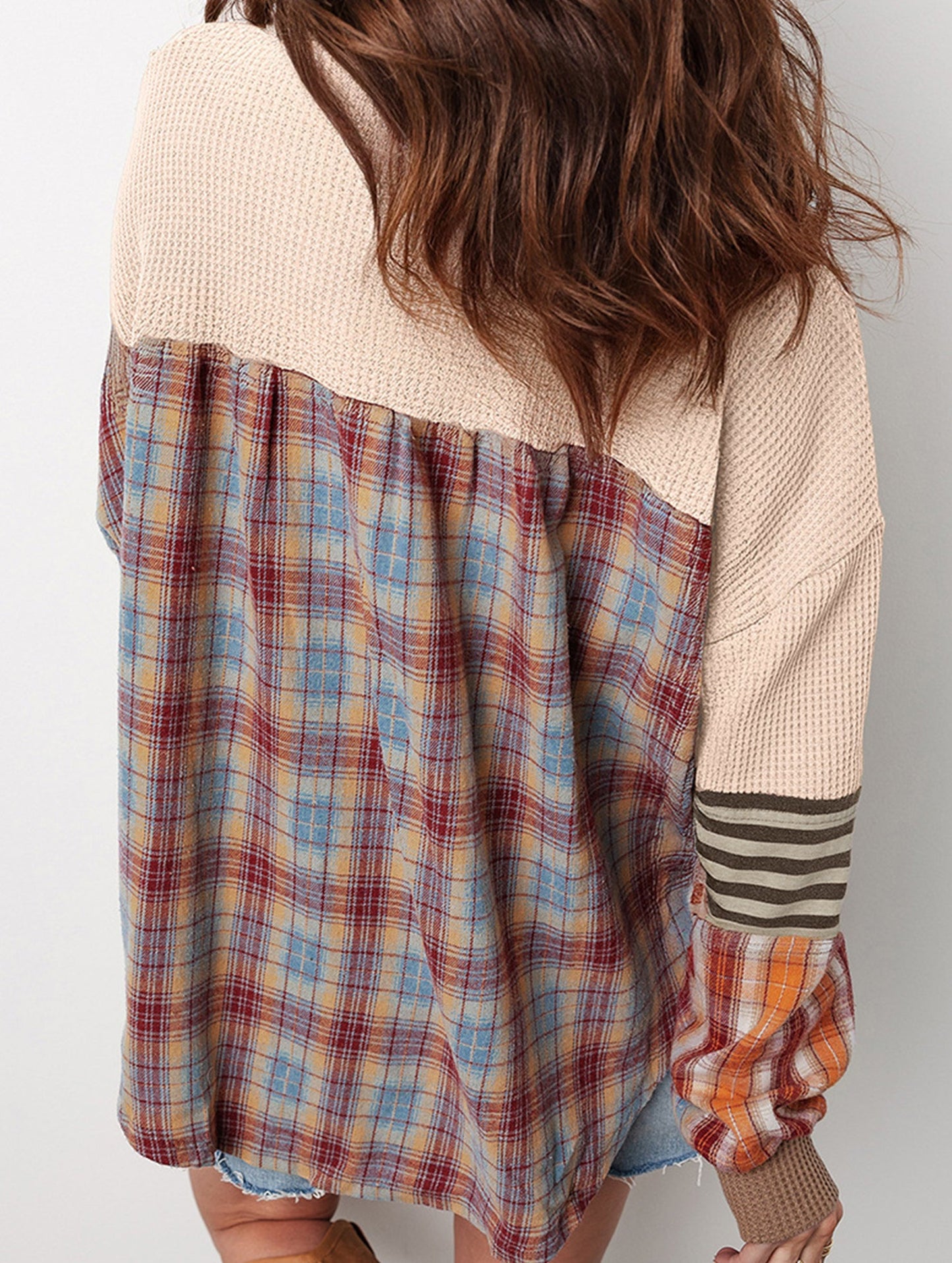 Loose plaid long-sleeved top