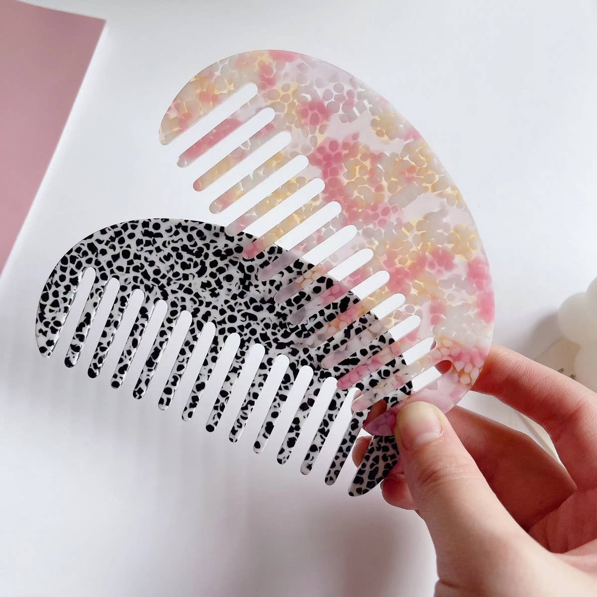 RETRO COLORFUL SPOTTED PATTERN COMB_CWMM1089
