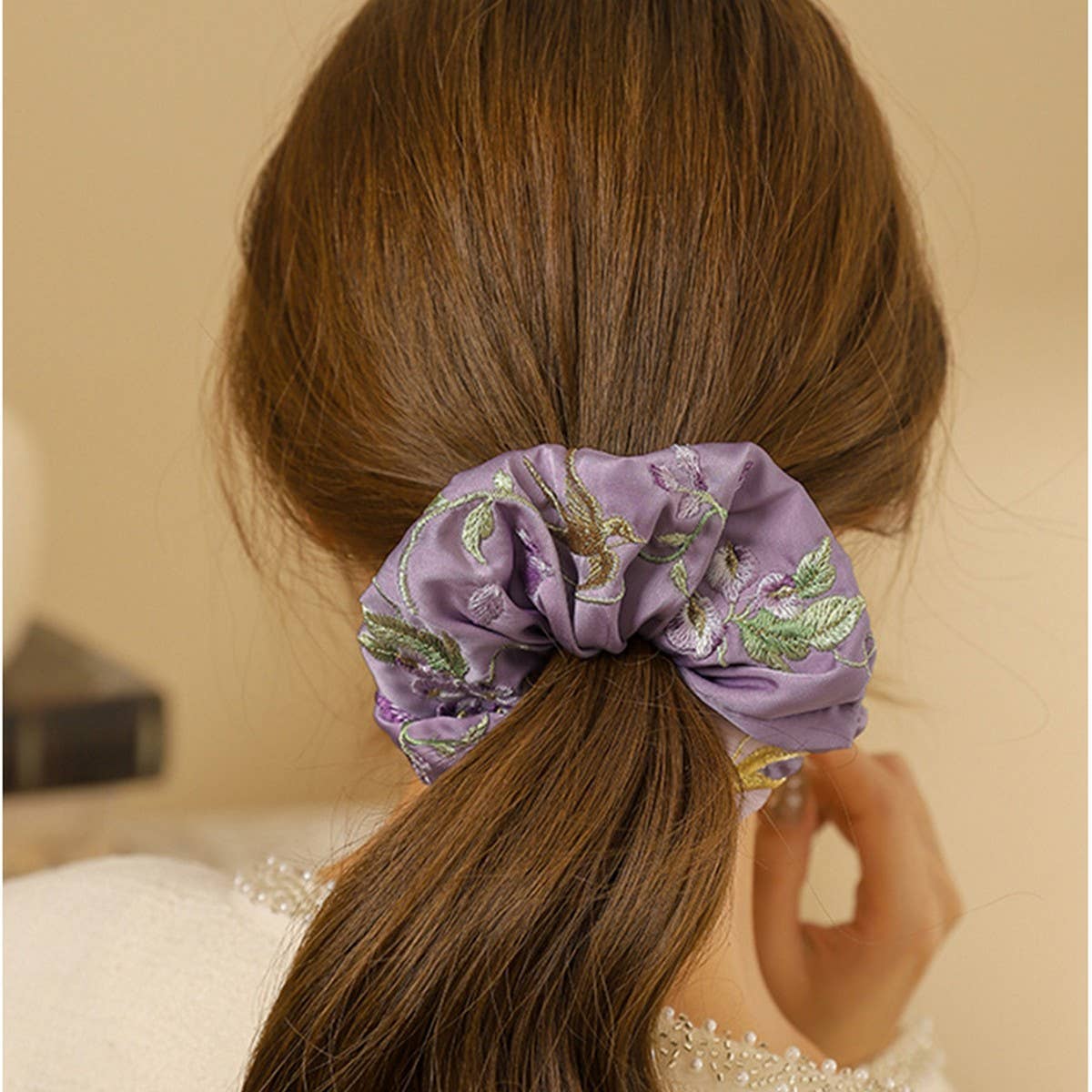 Wisteria Embroidered Hair Tie for Hanfu & Qipao