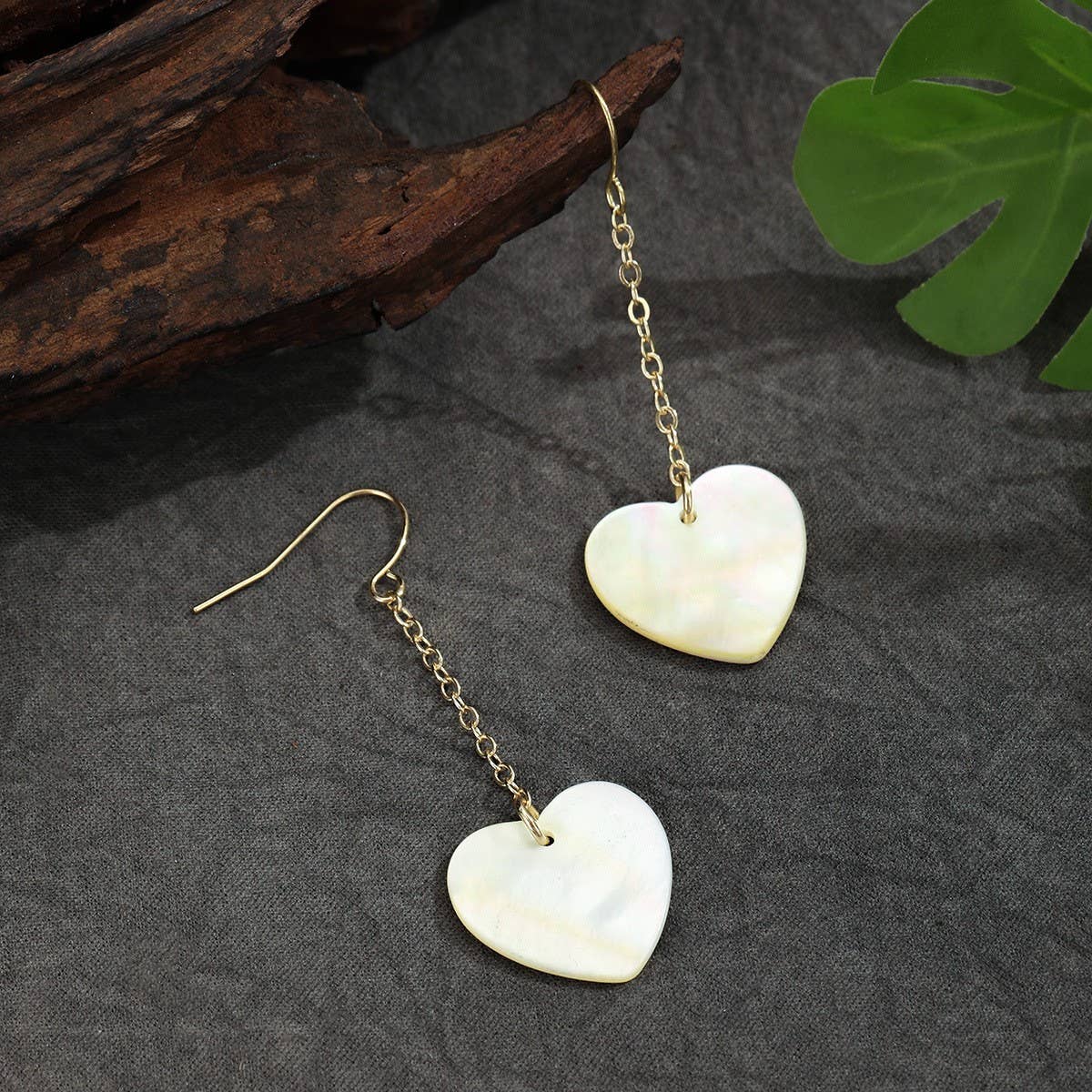 FASHIONABLE WHITE SHELL HEART TASSEL EARRINGS