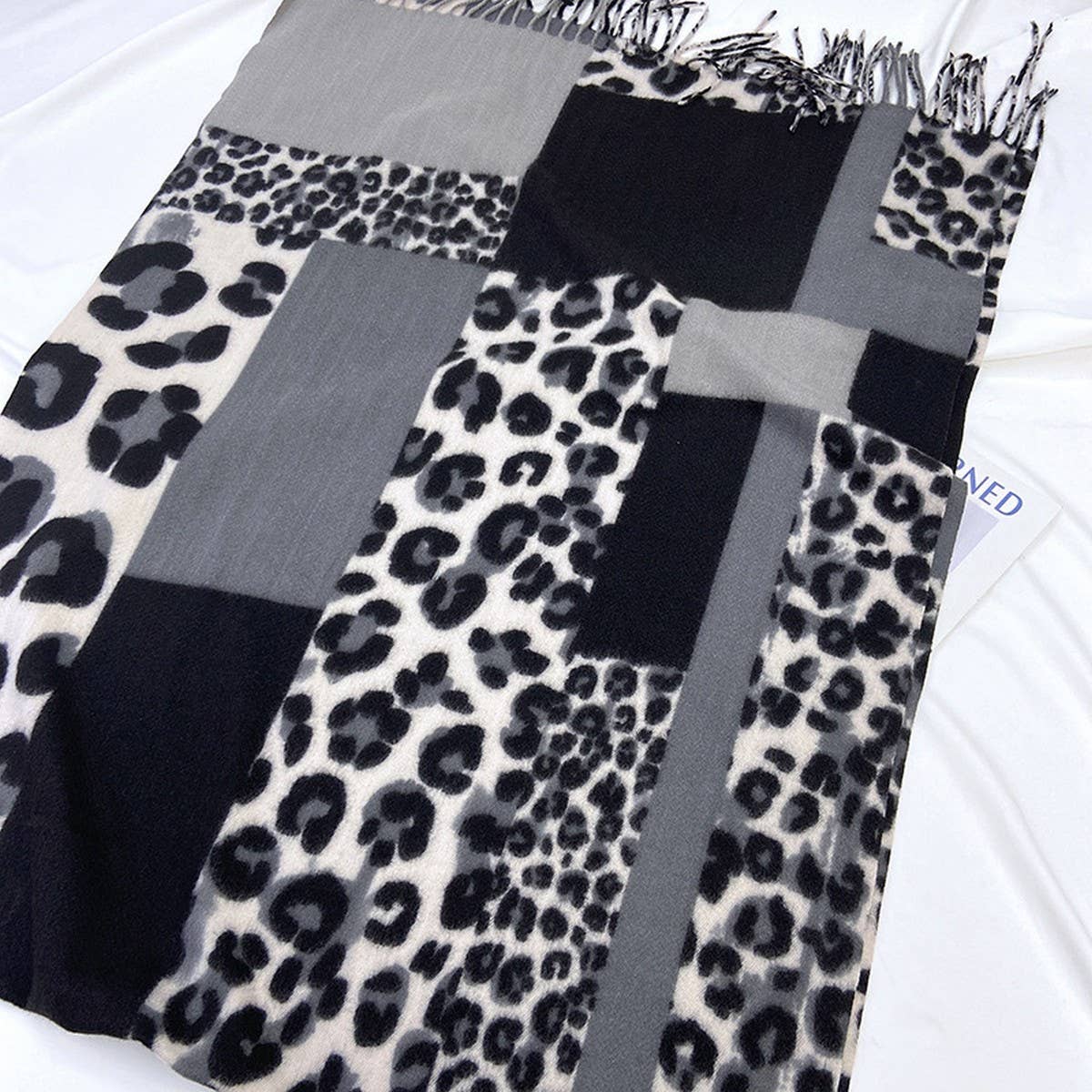 Leopard Colorblock Scarf ? Warm Tassel Winter Wrap