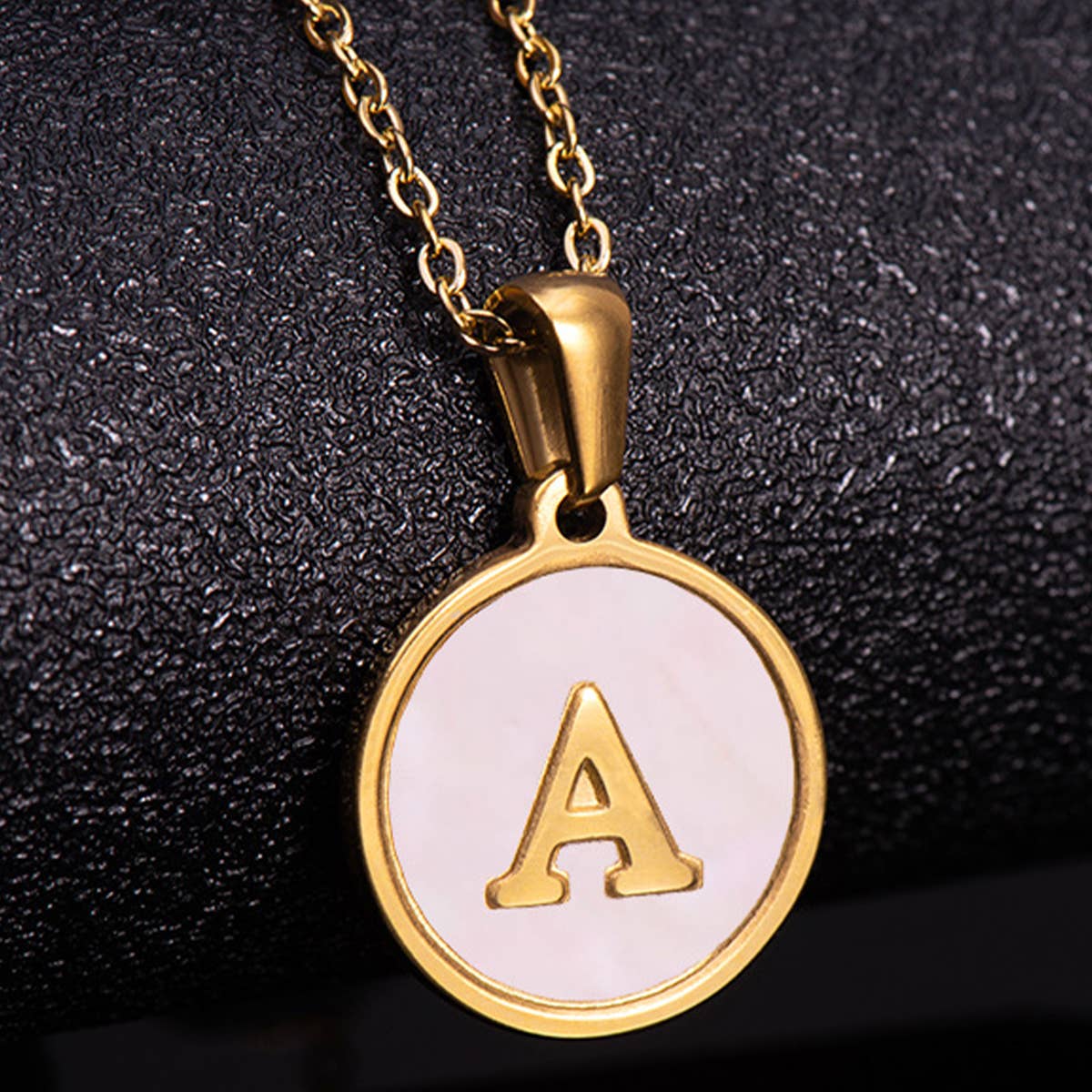 ROUND 18K GOLD STAINLESS STEEL 26LETTERS NECKLACE
