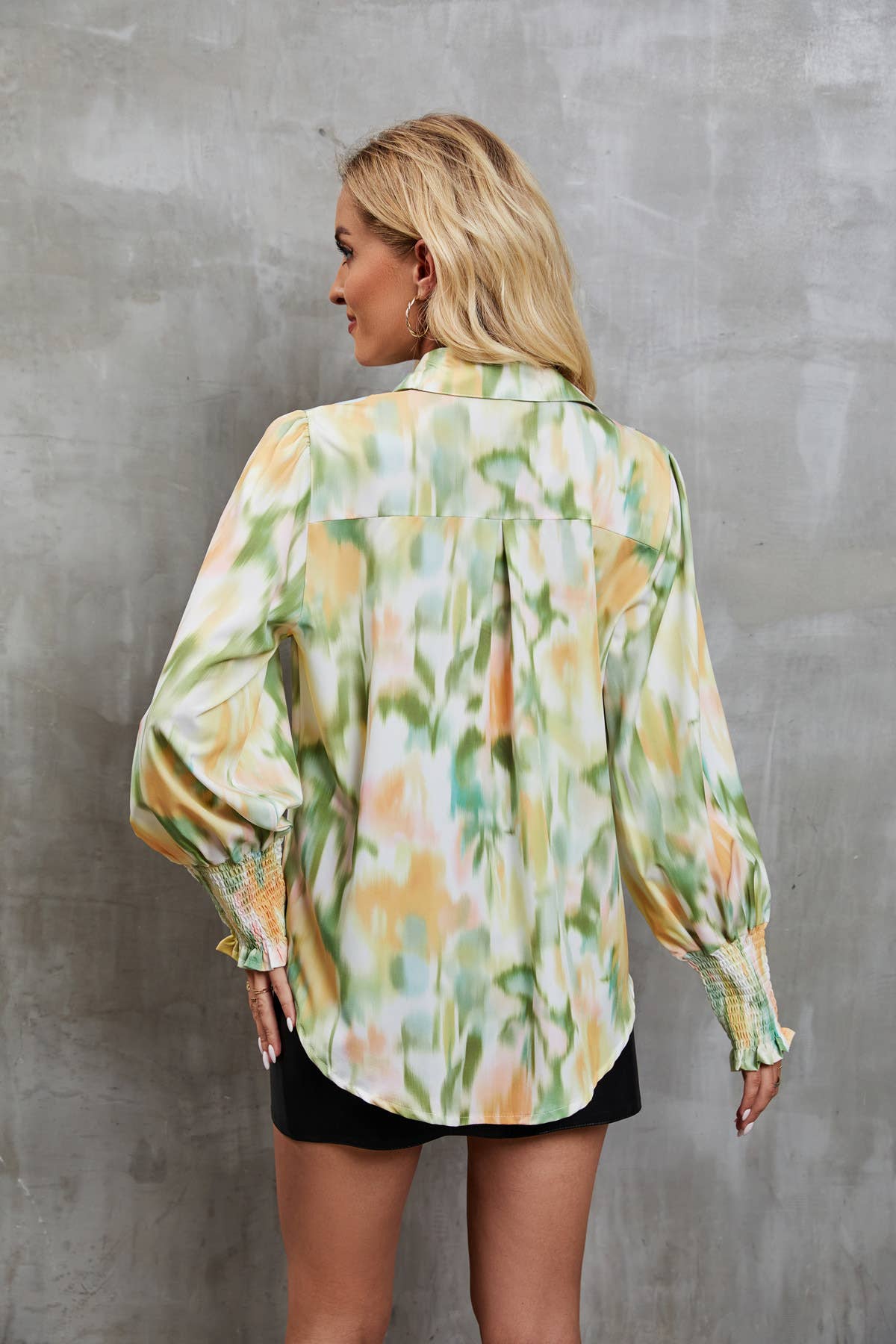 Lapel floral print lantern sleeve shirt