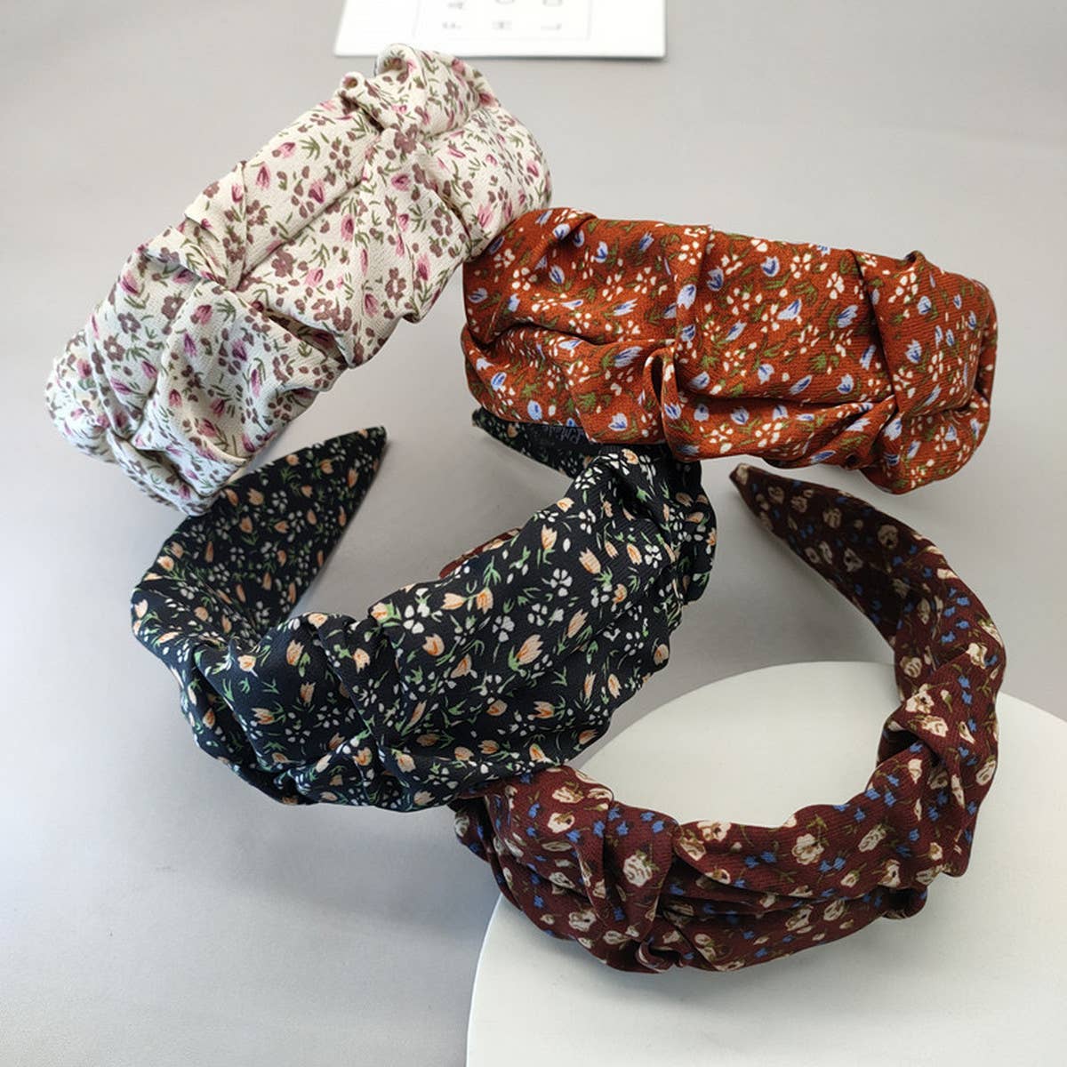 TRENDY FLORAL PLEATED HEADBAND