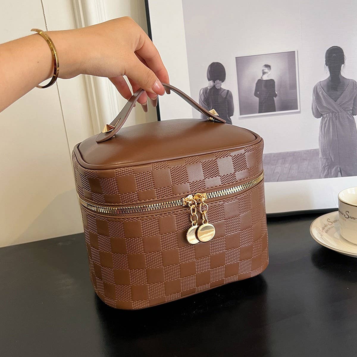 HIGH-VALUE FASHIONABLE PORTABLE COSMETIC BAG_CWAB4460