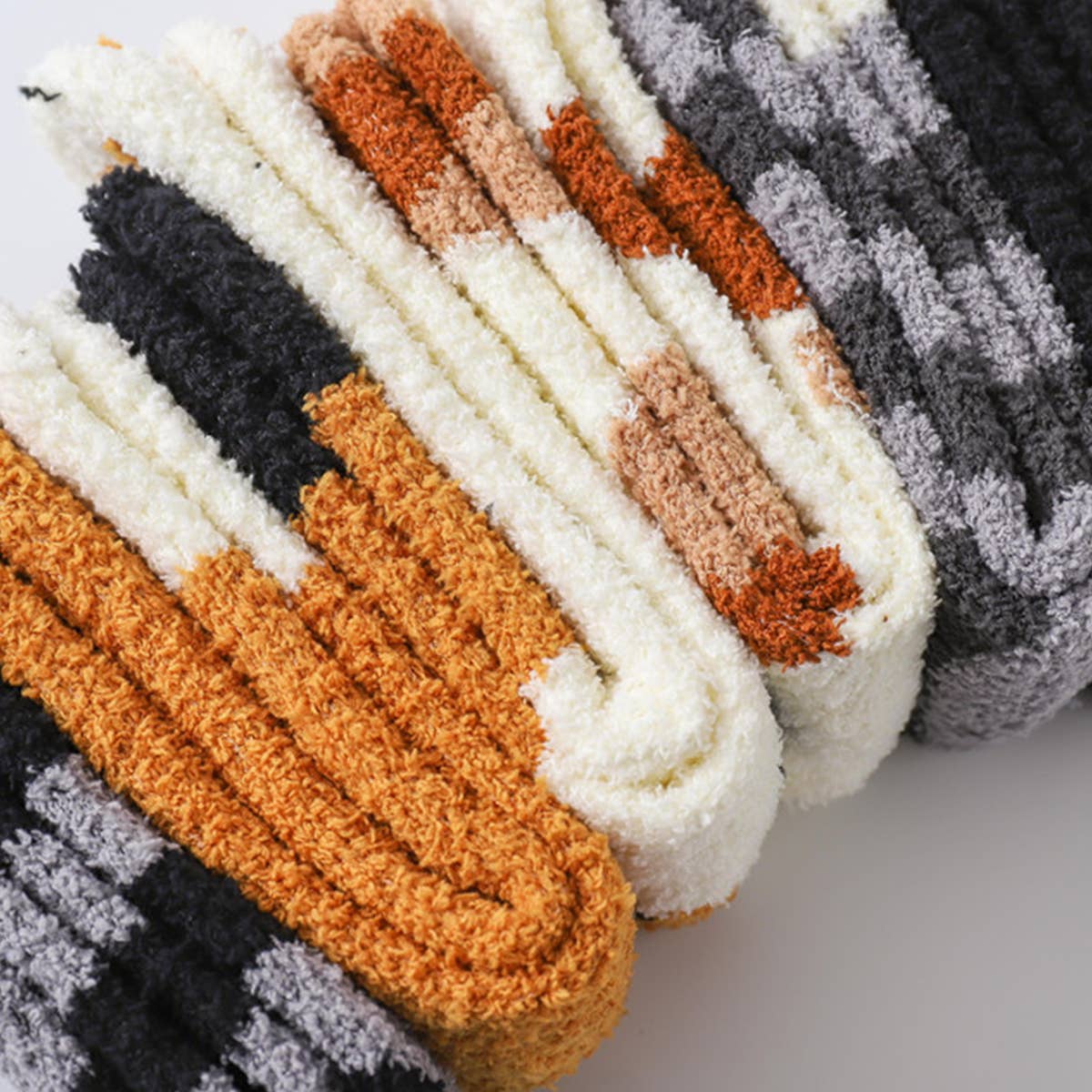 WOMEN HOME PADDED WARM CORAL VELVET SOCKS