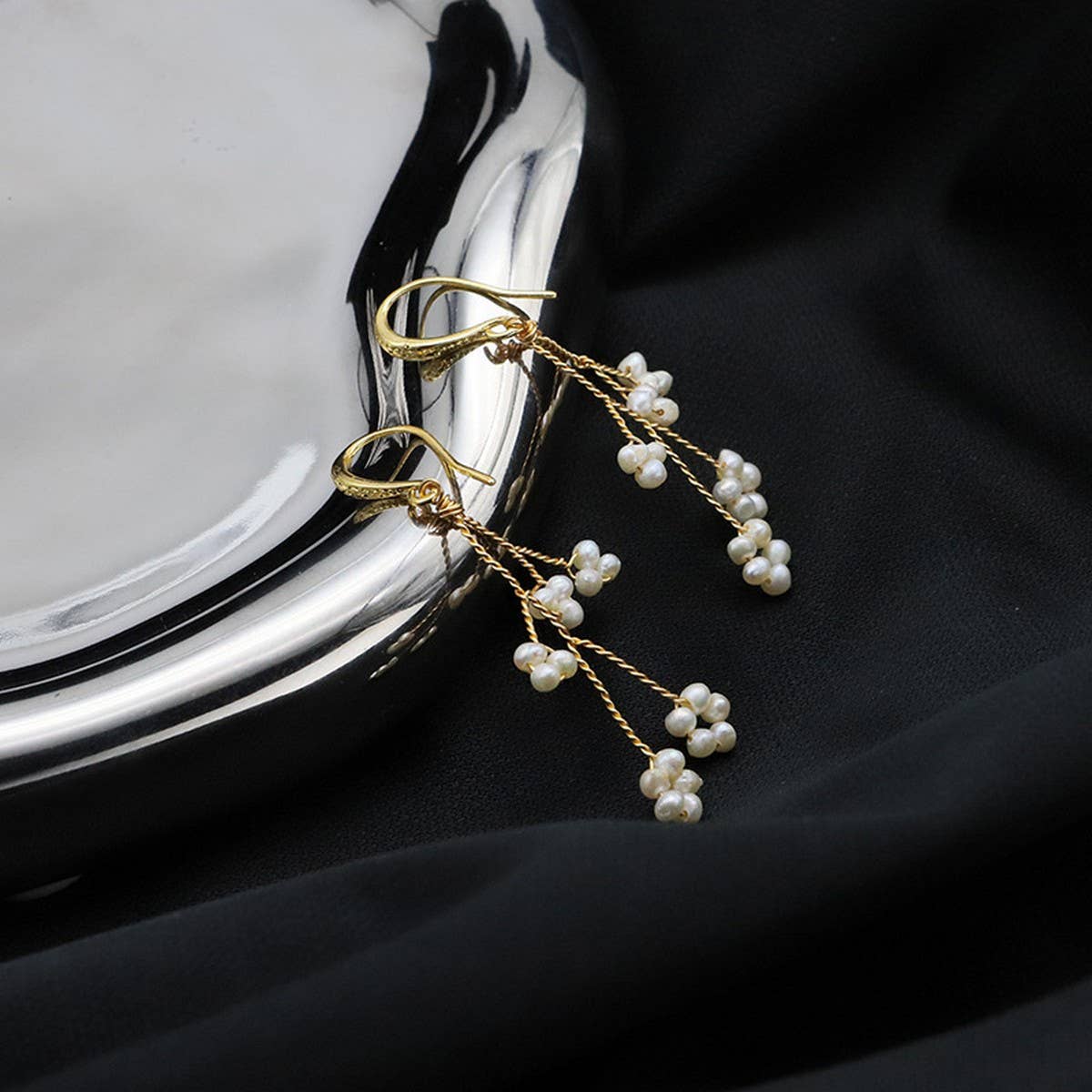 NEW HIGH-END FASHION LONG PEARL EARRINGS