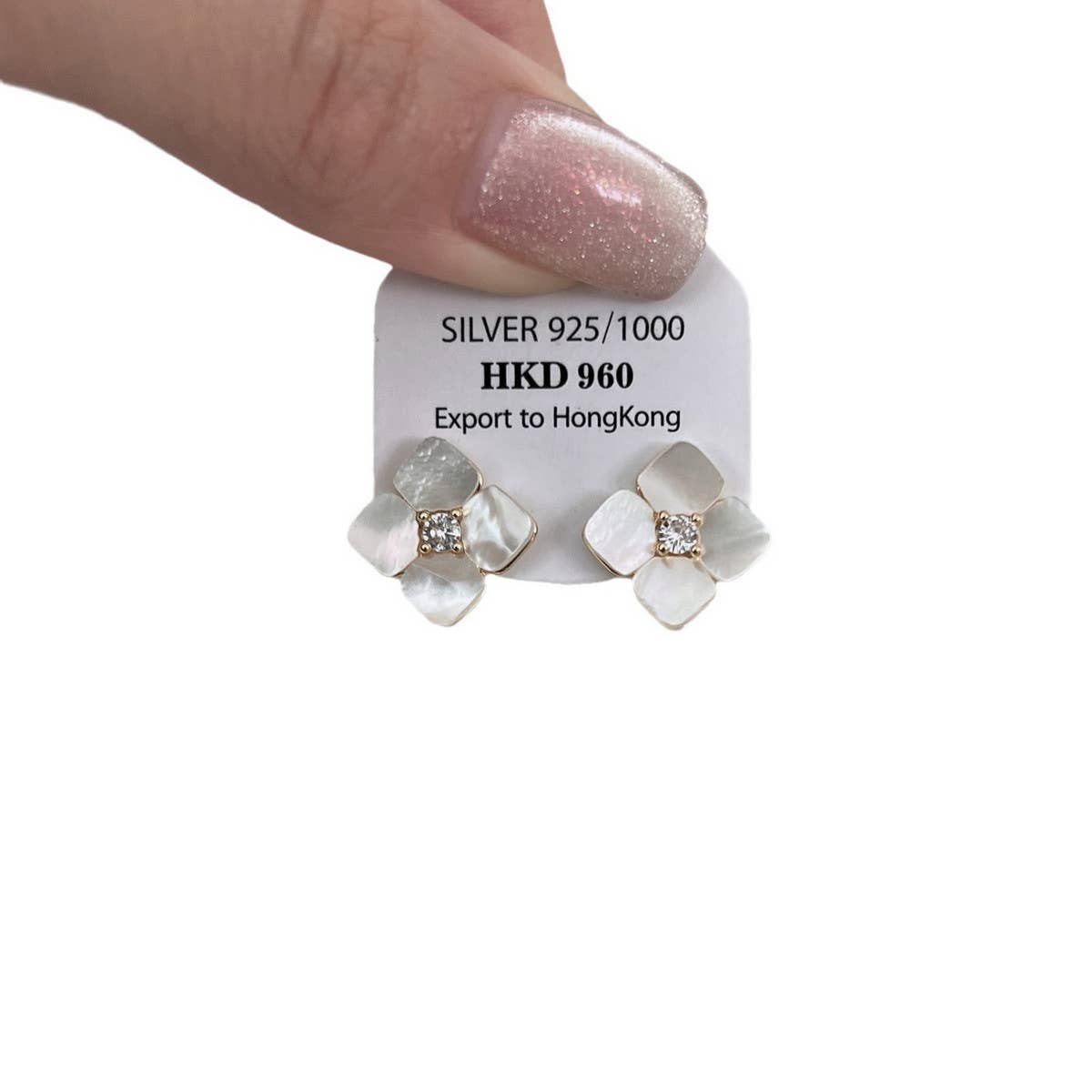 FRESH SHELL FLOWER EARRINGS