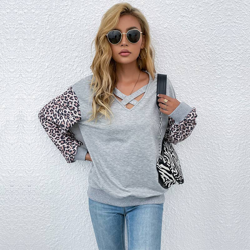 LEOPARD PRINT LONG SLEEVE T-SHIRT WITH A BASE