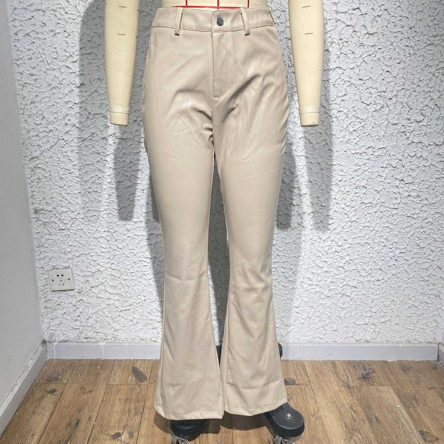 SOLID COLOR PU LEATHER SLIM MICRO-CROPPED PANT