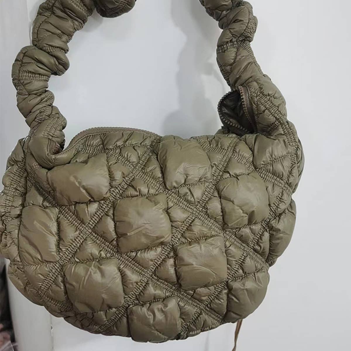 NEW DRAWSTRING PLEATED CROSSBODY BAG_CWAB1750