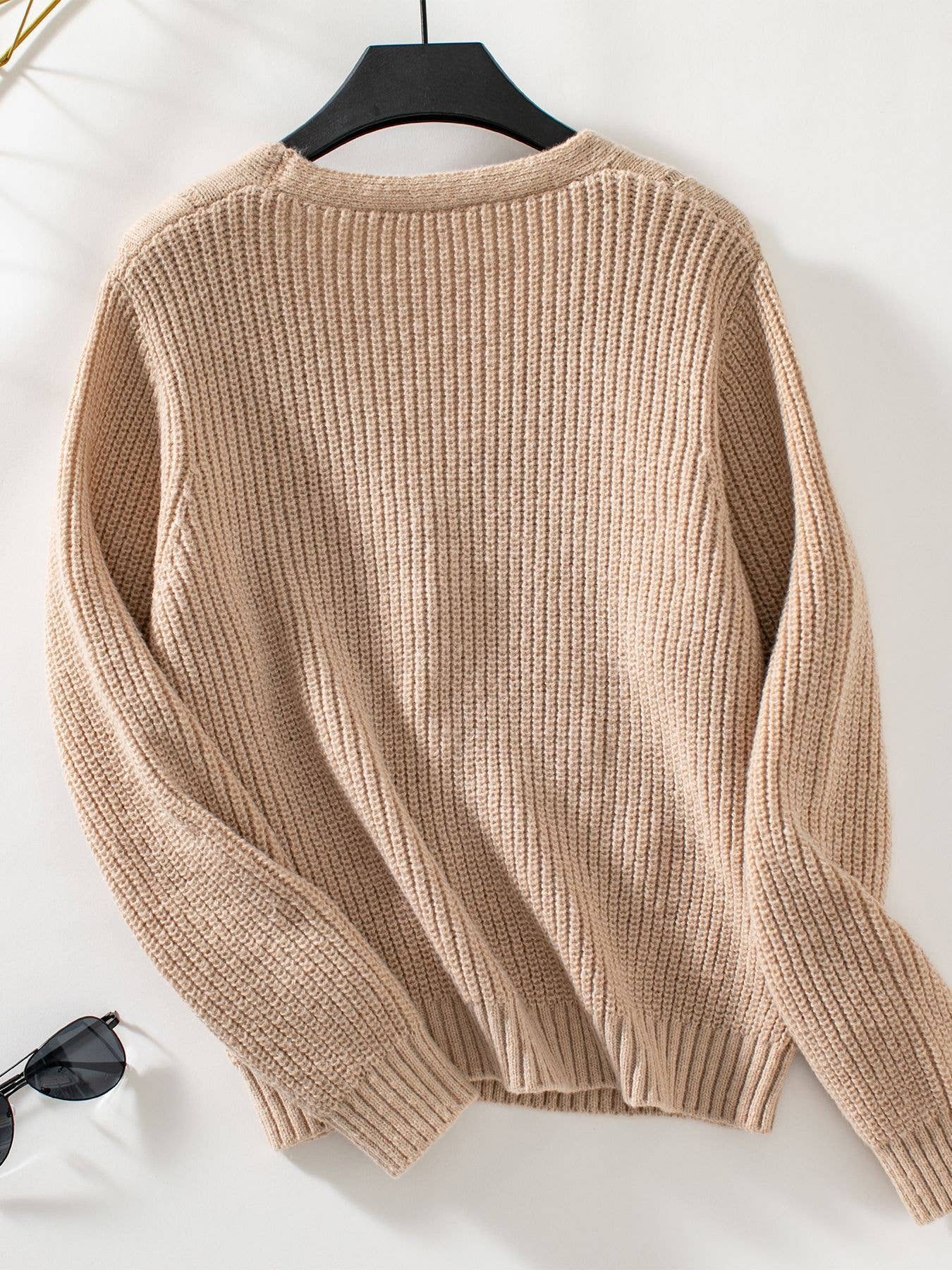 VINTAGE CRAFTY FLOWER BREASTED V-NECK CARDIGAN