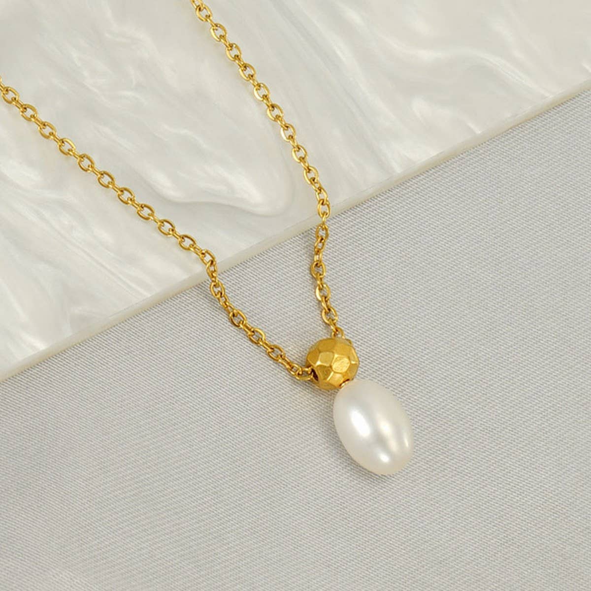 CWAJE1962_Simple Pearl Pendant Necklace Gold