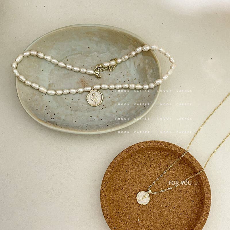 Rose gold coin pendant Freshwater pearl necklace