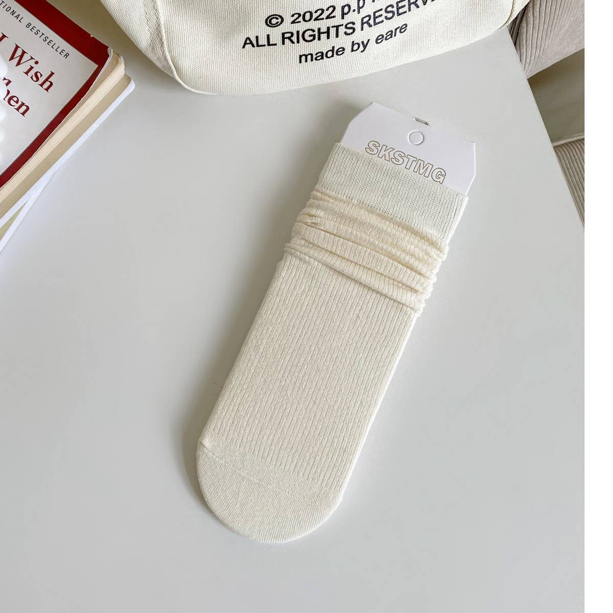 WOMEN SOLID COLOR STRAIGHT SOCKS JOKER SOCKS