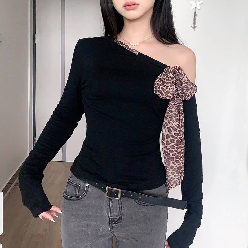 LEOPARD PRINT LACE-UP DIAGONAL SHOULDER T-SHIRT