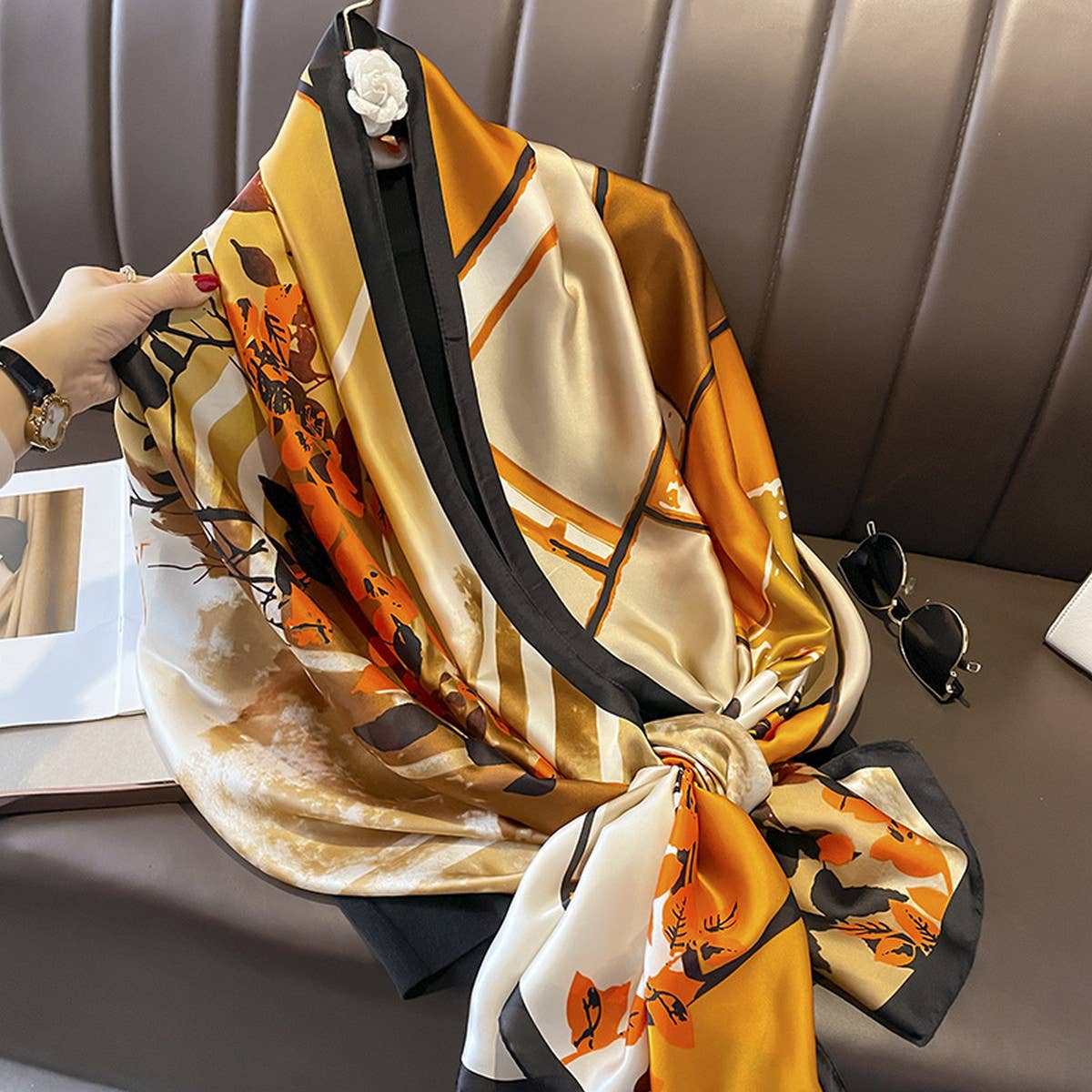 WOMEN FASHIONABLE SILK SCARF
