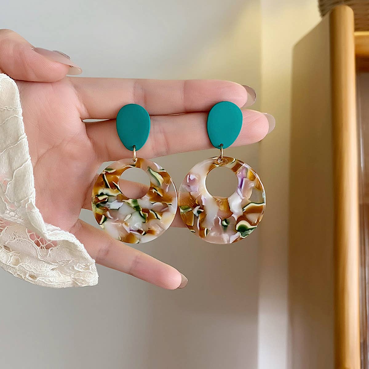 2024 RETRO EXAGGERATED CONTRASTING COLOR EARRINGS_CWAJE1628