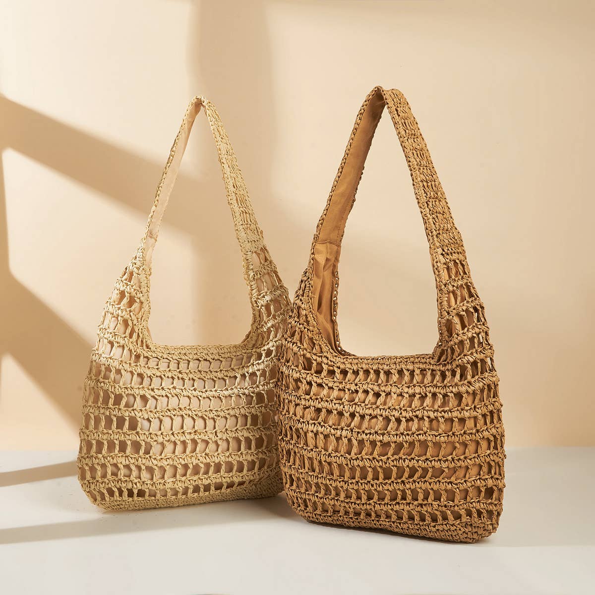 FASHIONABLE HOLLOW SOLID COLOR STRAW BAG_CWAB1981