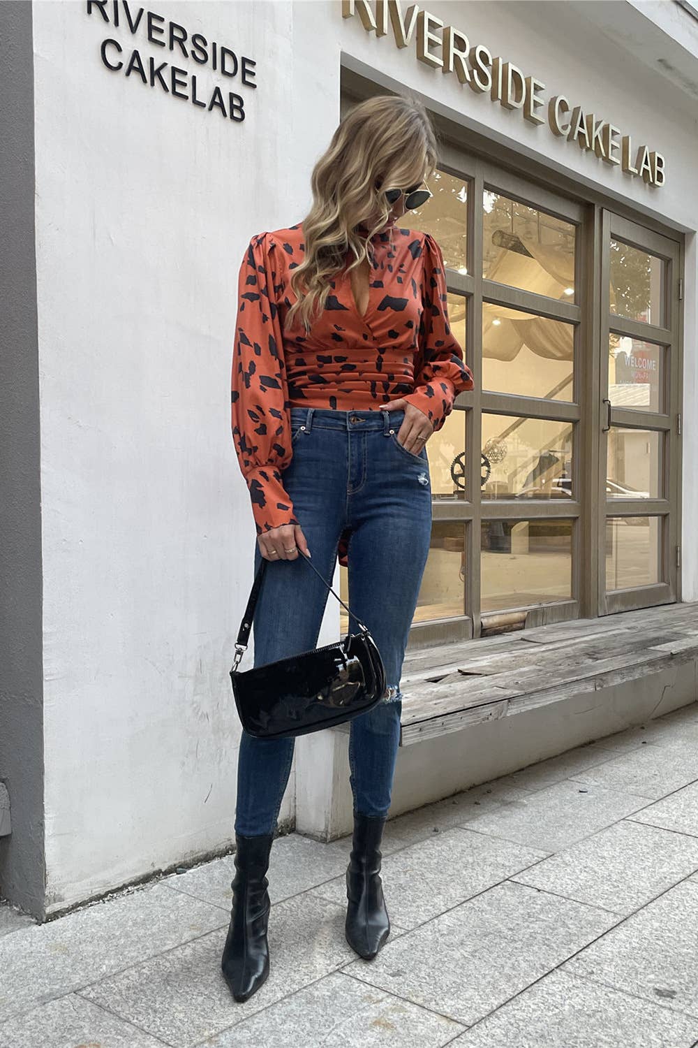 Sexy backless low-cut lantern-sleeved top