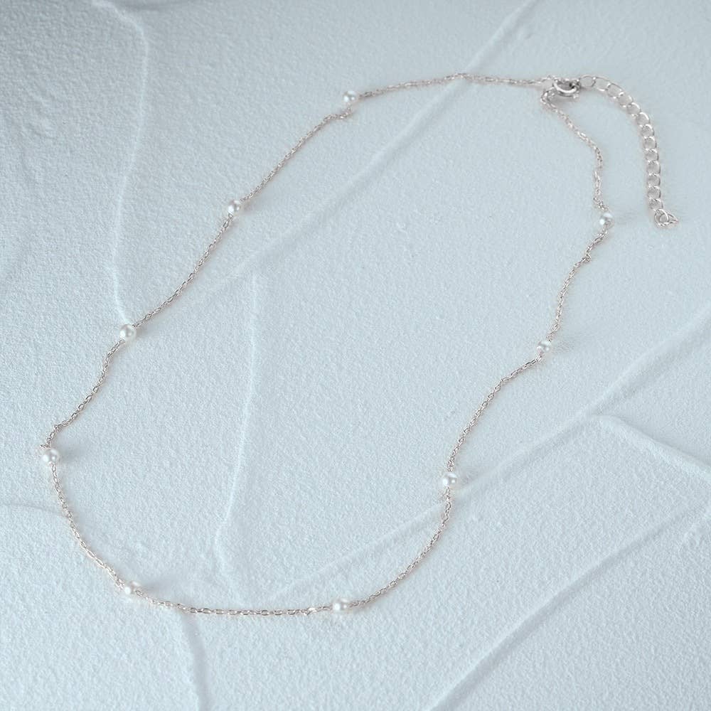 Fashionable simple electroplated pearl necklace