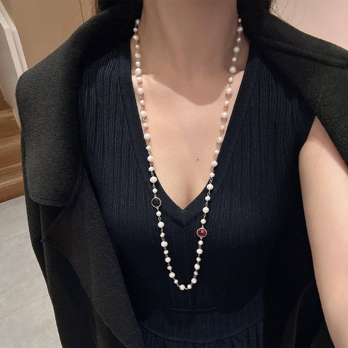 WOMEN'S HIGH-END PEARL SWEATER NECKLACE