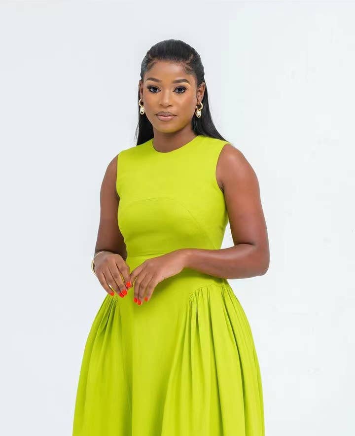 Sleeveless solid-color vest dress with large hem