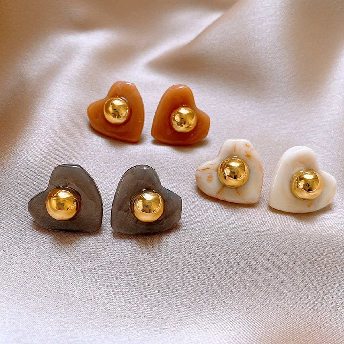 LOVE ROUND BEADS ELEGANT AND FASHIONABLE EARRINGS