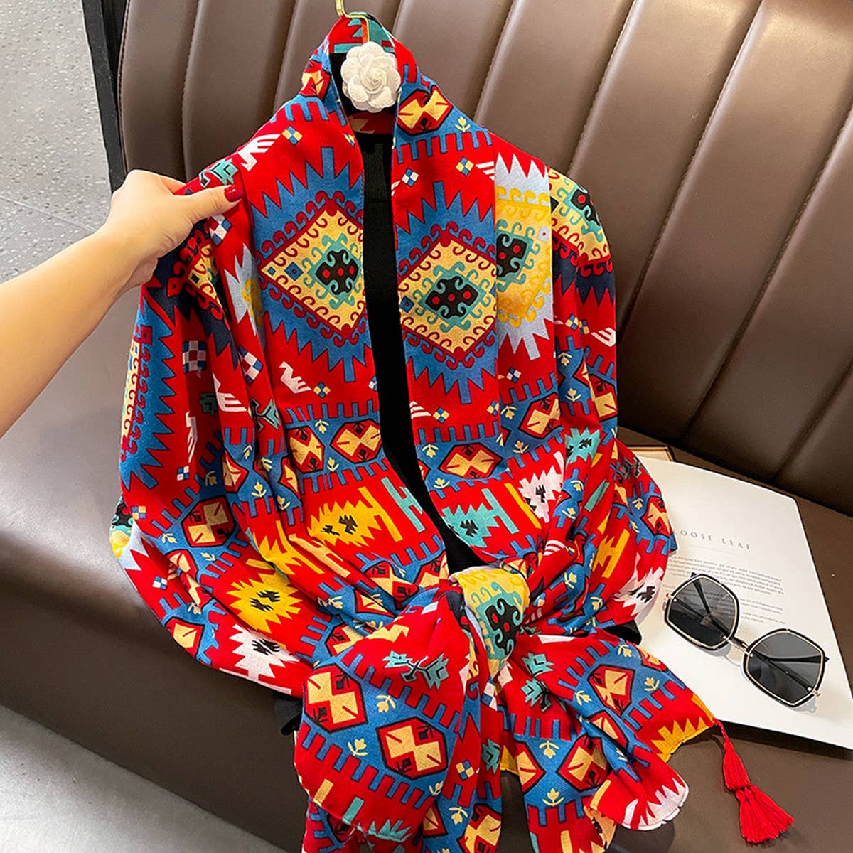 STYLISH GEOMETRIC PATTERN SQUARE SCARF_CWASC0617