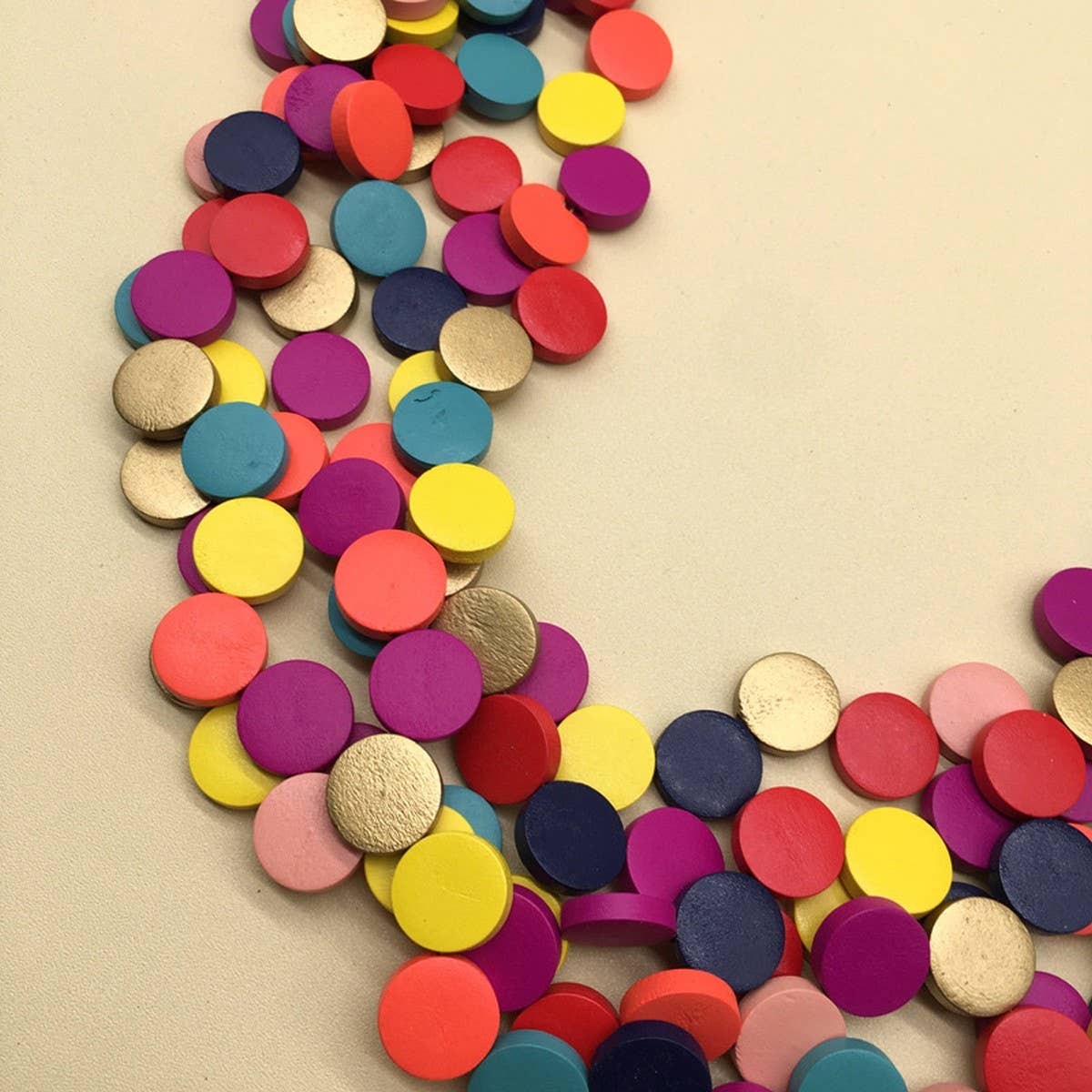 COLORFUL WOODEN BEADS MULTI-LAYERED BEADED NECKLACE