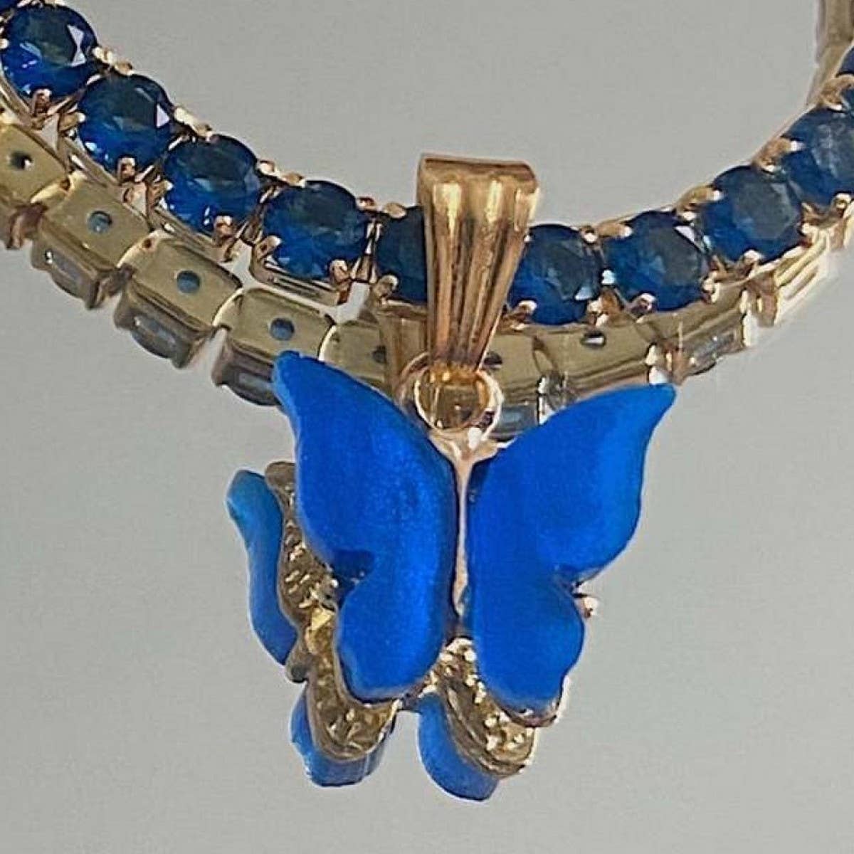 COLORFUL TITANIUM STEEL BUTTERFLY PENDANT NECKLACE