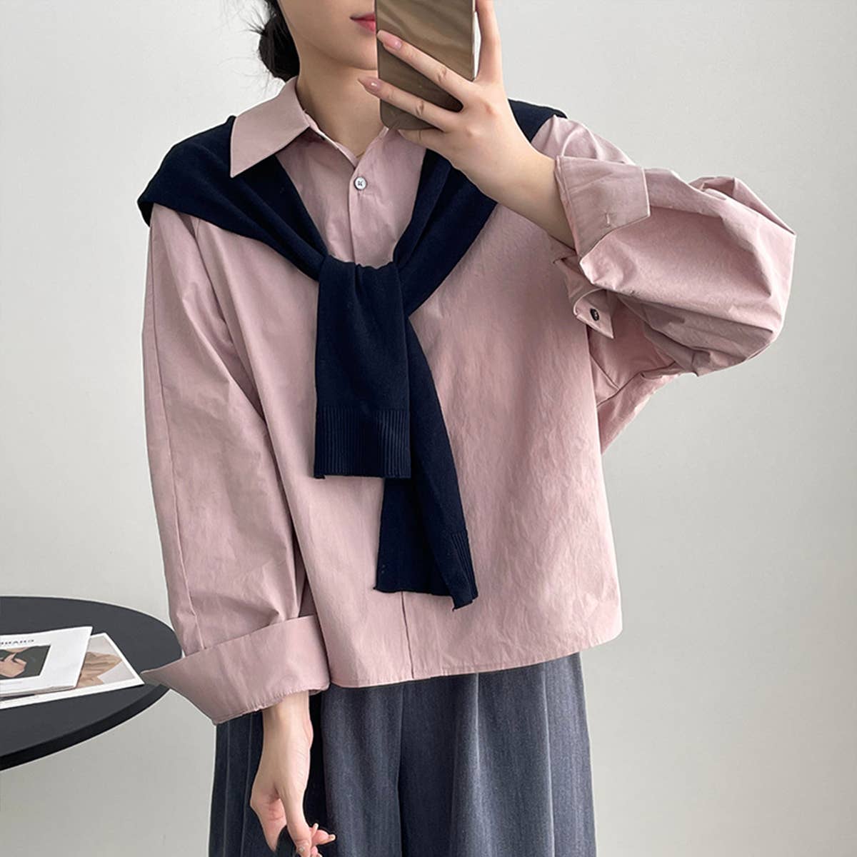 Simple solid color long sleeve short shirt