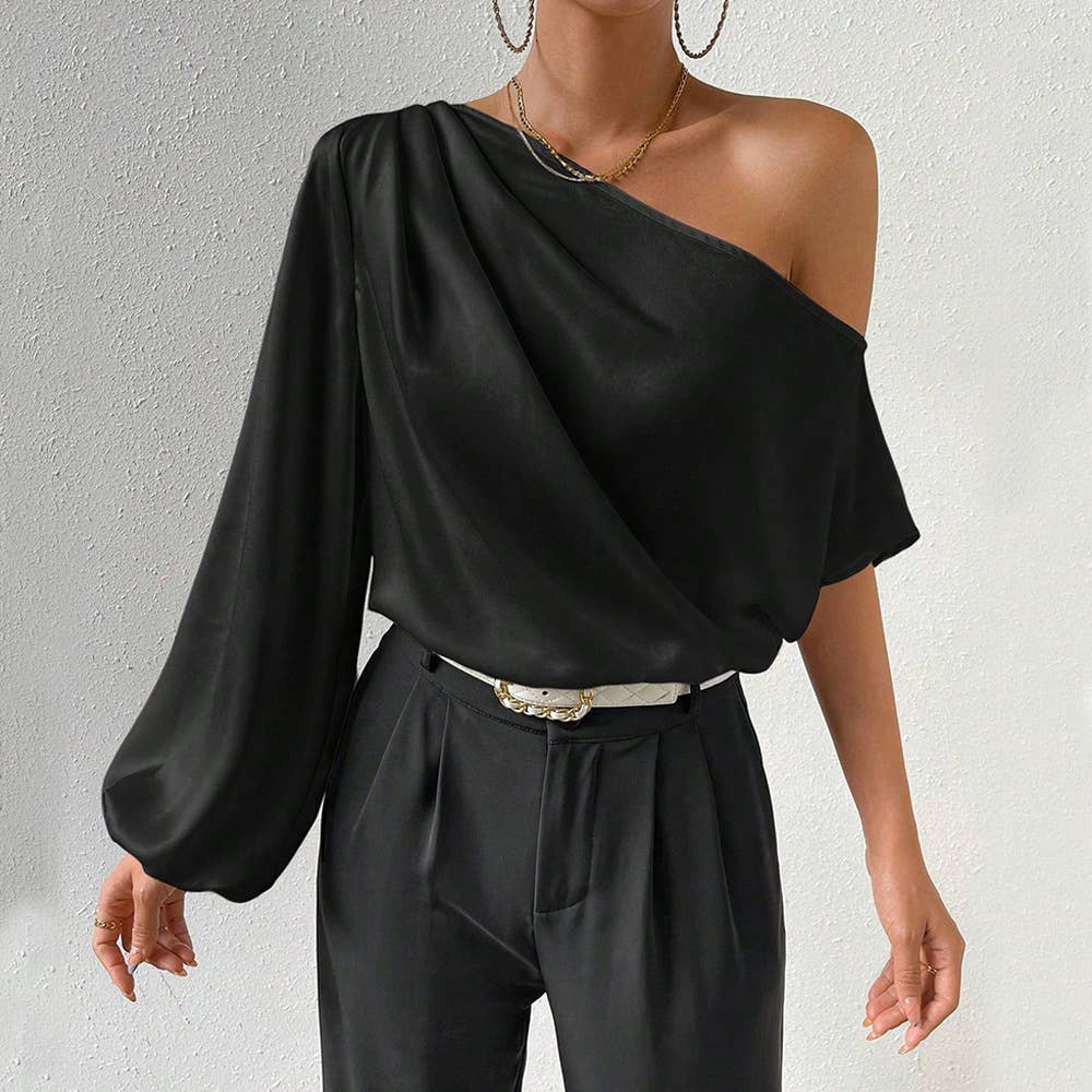 Slanted neck loose-fitting off-the-shoulder top