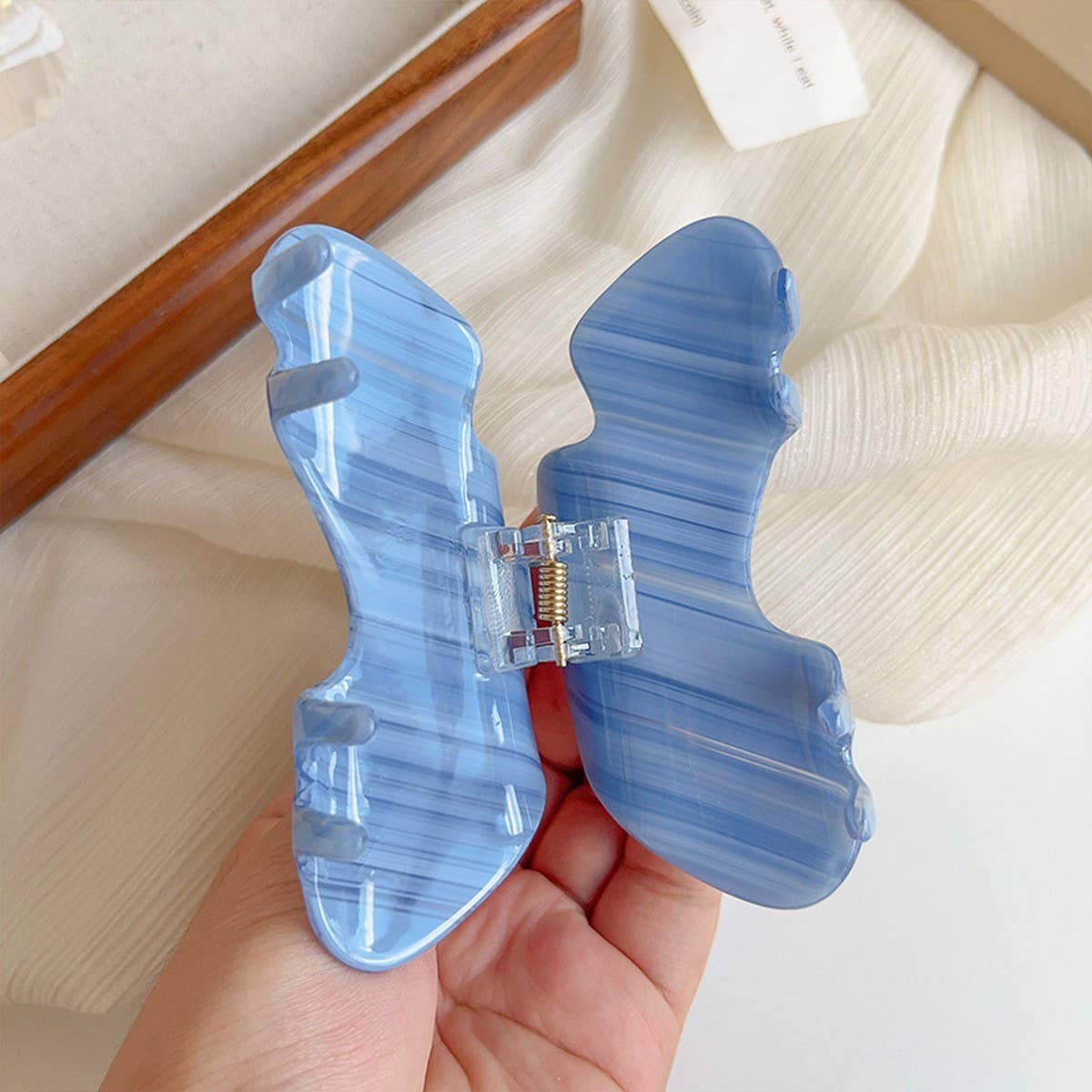 Simple Acetate Hair Claw - French Style Shark Clip