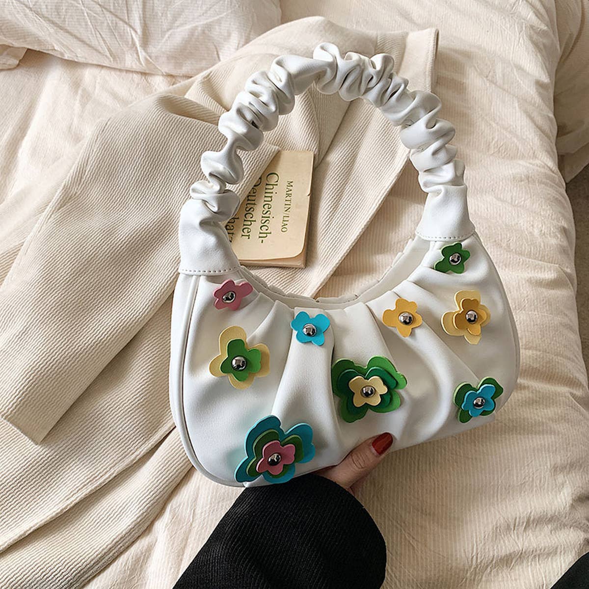 FASHIONABLE PLEATED SHOULDER BAG_CWAB1586